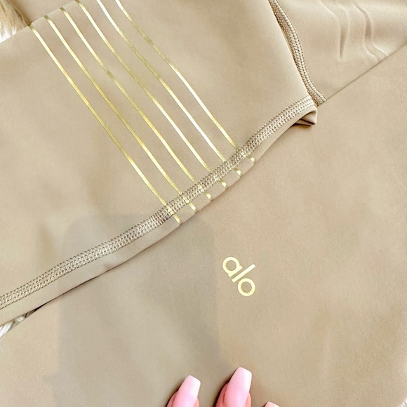 Alo yoga pants - Picture 2 of 2